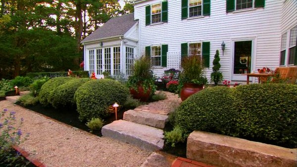 12 Landscaping Ideas for Small Front Yards