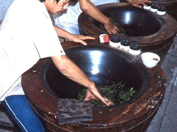 Fixing Tea Leaves