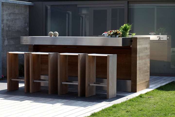 outdoor kitchen island