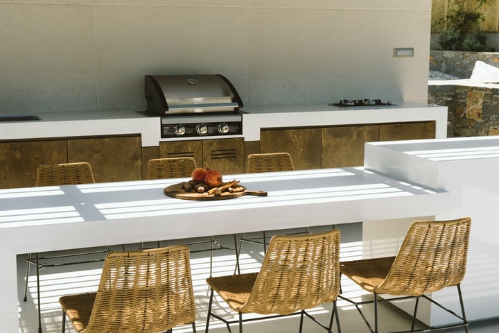 cocina al aire libre con zona de comedor