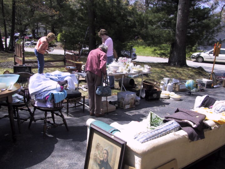 garden furniture yard sale