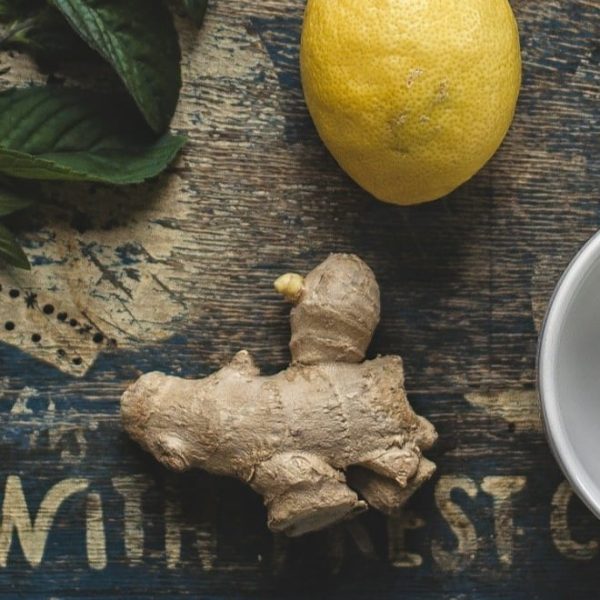 ingredients to make a healthy ginger tea