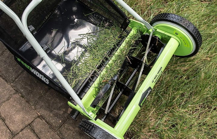 push mower with four cutting blades
