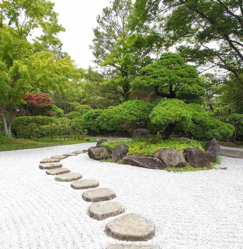 5 Ways To Implement Rock Garden Ideas For Front Yard In 2020 ...