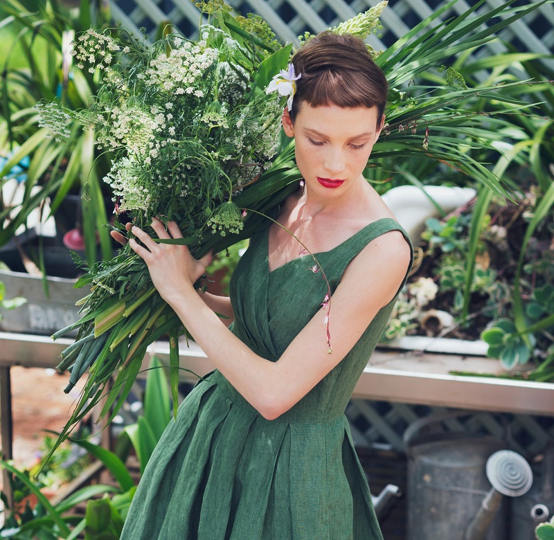 care for yarrow flowers