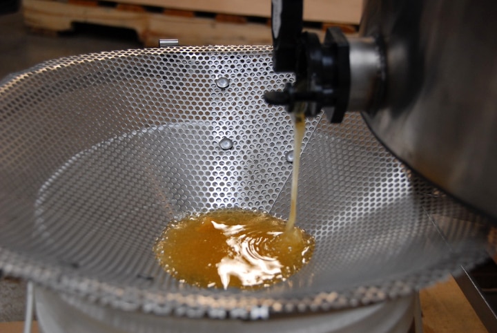 filtering honey