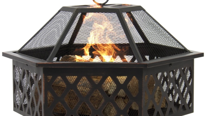 fire pit with spark screen