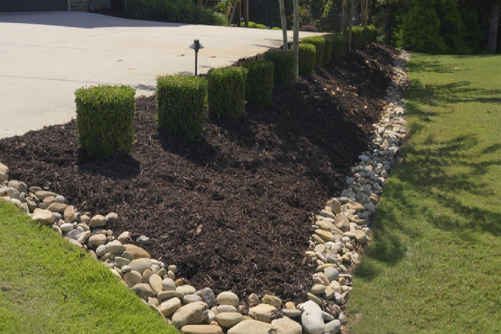 garden rocks border