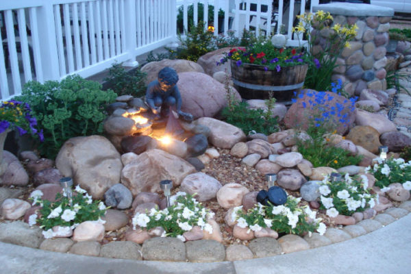 31 Best Garden Rocks & Tips on Choosing Rocks for Gardens