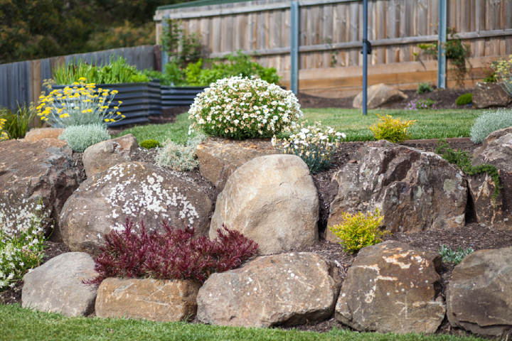 garden rocks landscaping