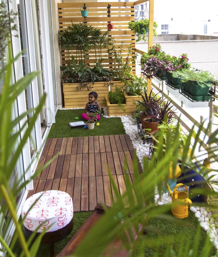 balcony with garden