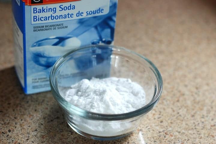 using baking soda agaisnt bee sting