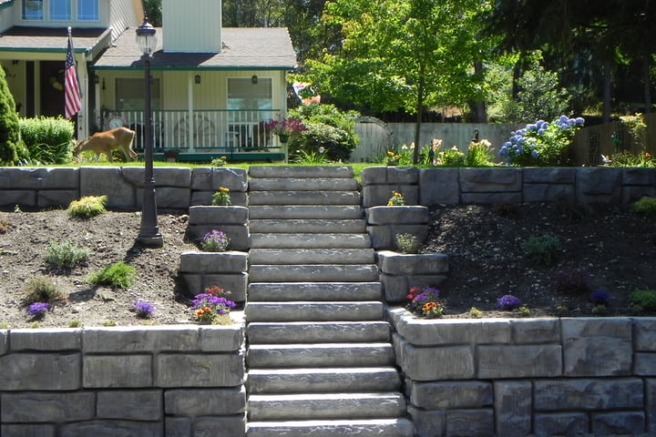 retaining wall garden by the stairs